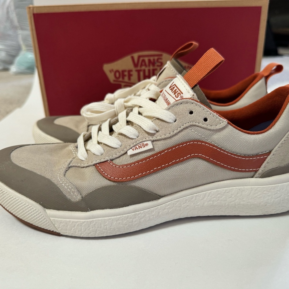 Vans Exo Men 9.5M Tan/Burnt Orange Sneaker